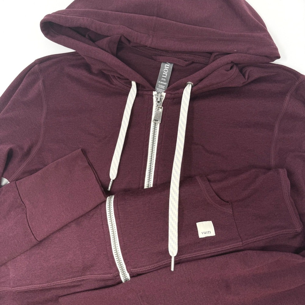 Vuori Halo Performance Zip Front Hoodie Dark Berry DreamKnit VW201 Womens XS